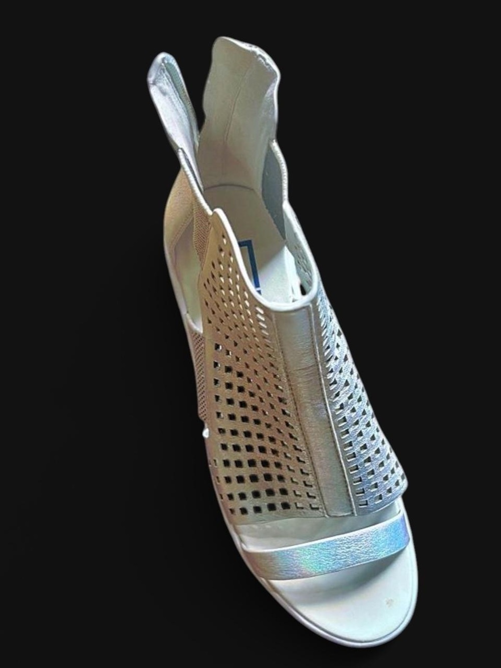 Perry Ellis White Perforated Metallic-Trim Open-Toe Sandal